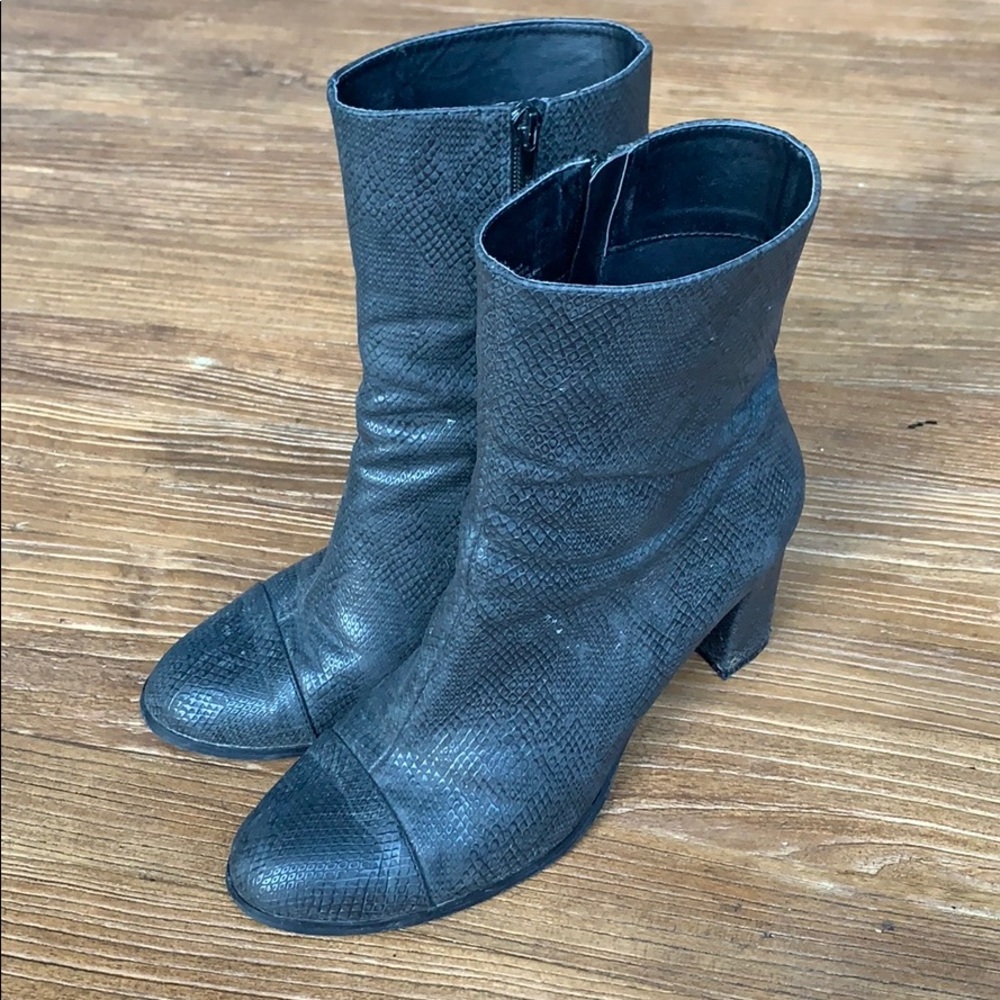 Coconuts By Matisse Snake Booties - image 1